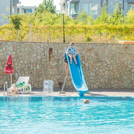 Clara Hotel Burgas Bagian luar foto