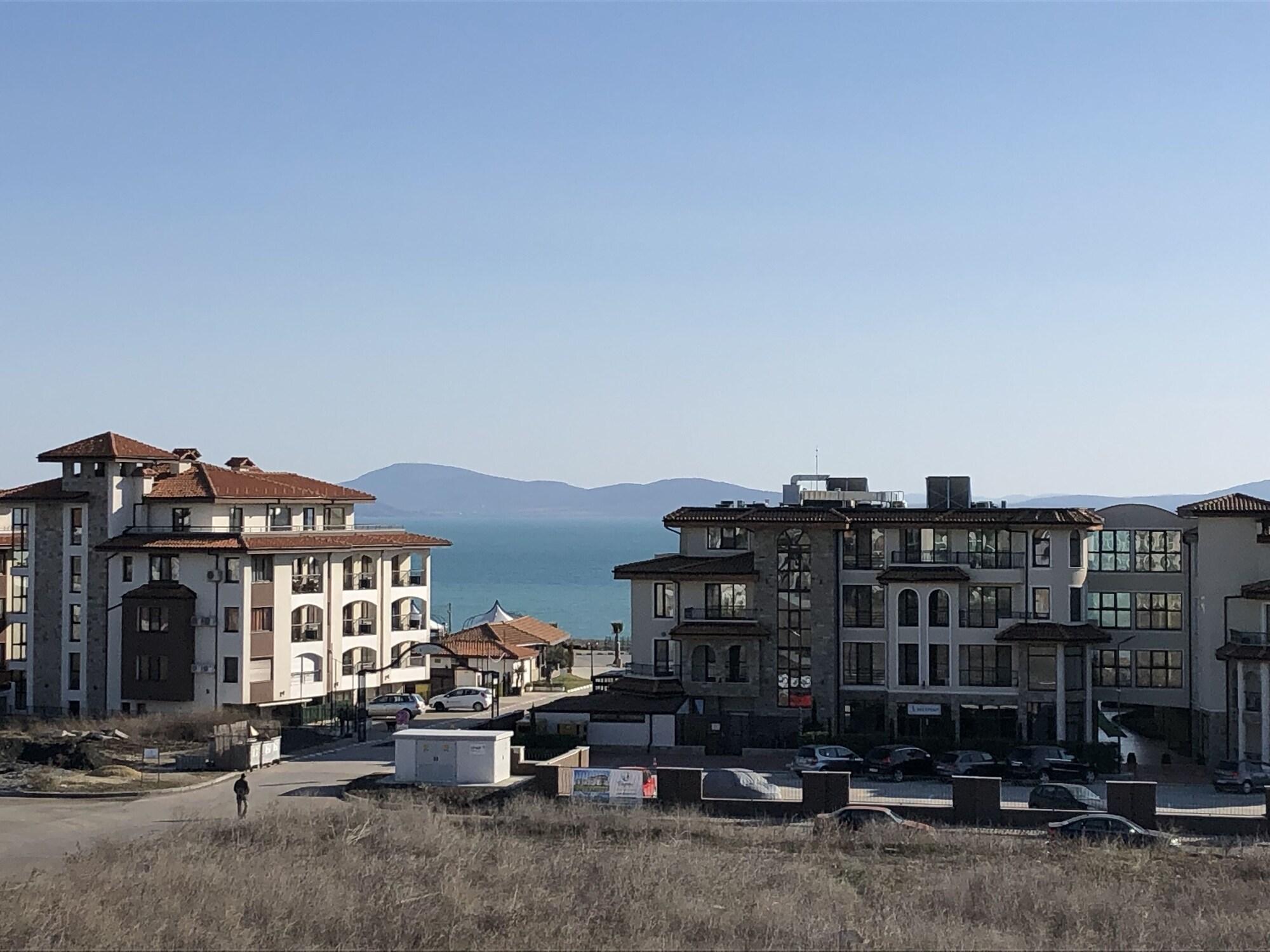 Clara Hotel Burgas Bagian luar foto