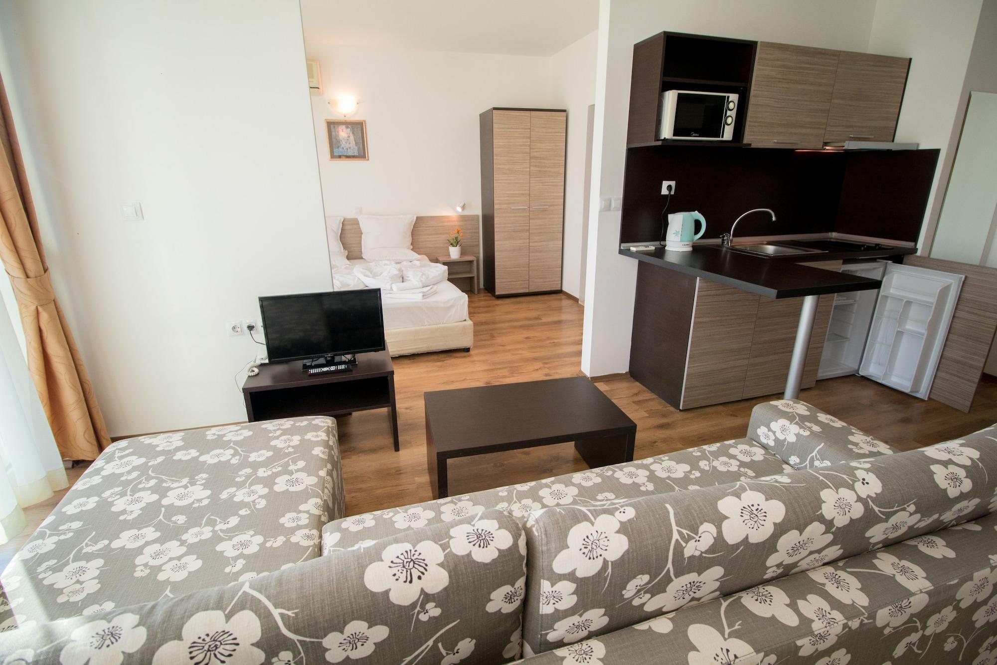Clara Hotel Burgas Bagian luar foto
