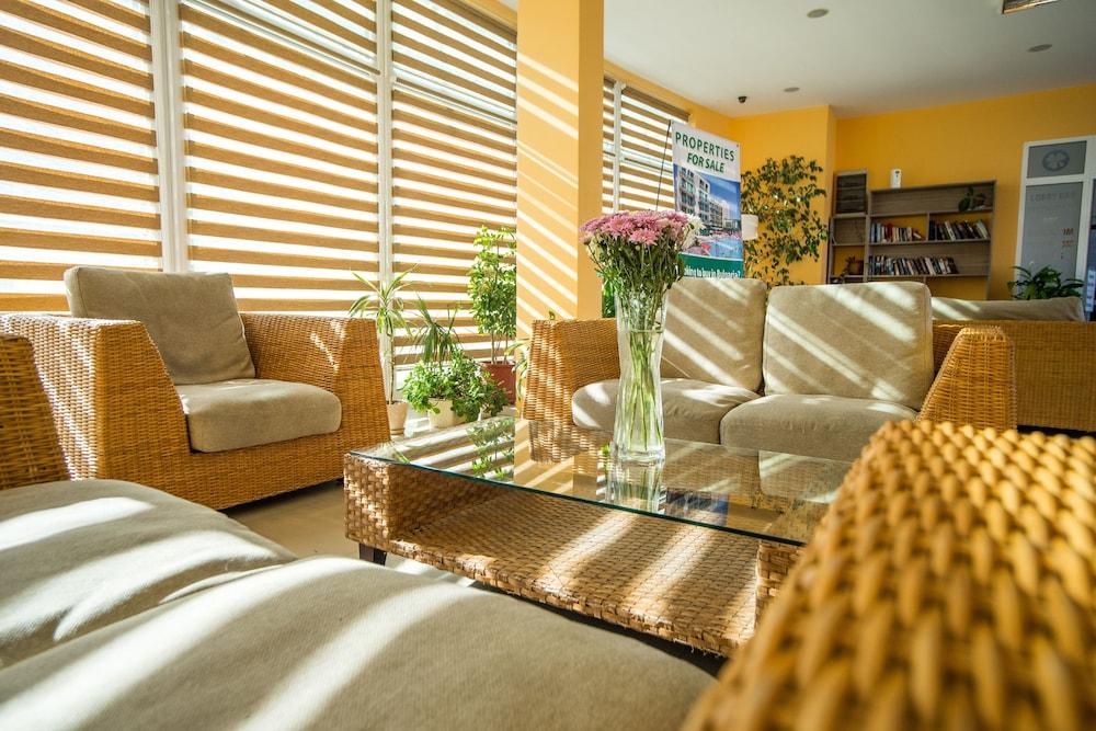 Clara Hotel Burgas Bagian luar foto