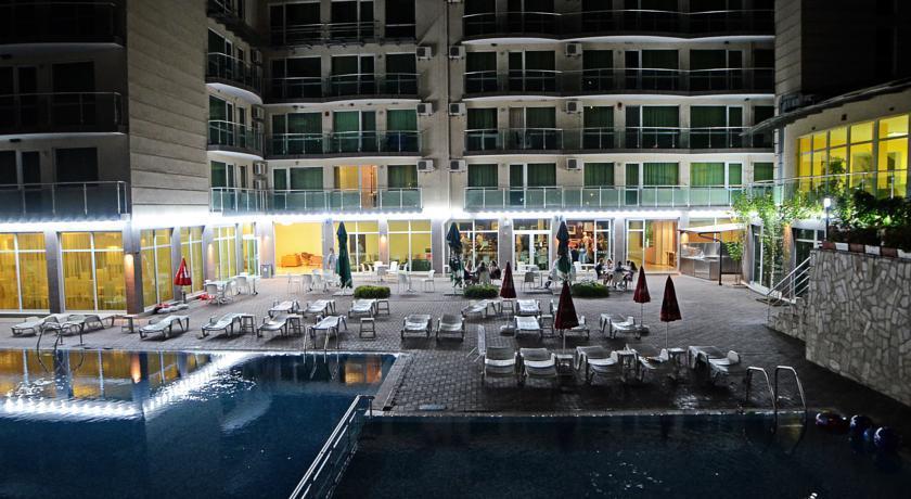 Clara Hotel Burgas Bagian luar foto