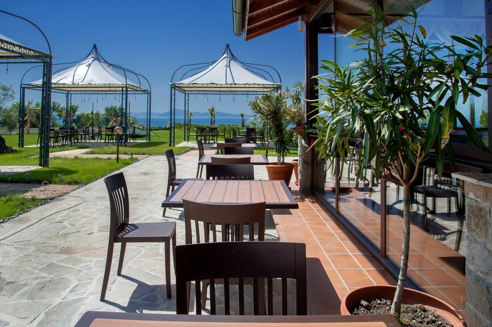 Clara Hotel Burgas Bagian luar foto